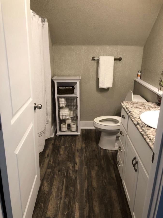 Spacious Rustic Downtown Market St 1 Bedroom Apt, Sleeps Up To 5, Steps To Honeywell & Eagles Theatre Wabash Eksteriør bilde