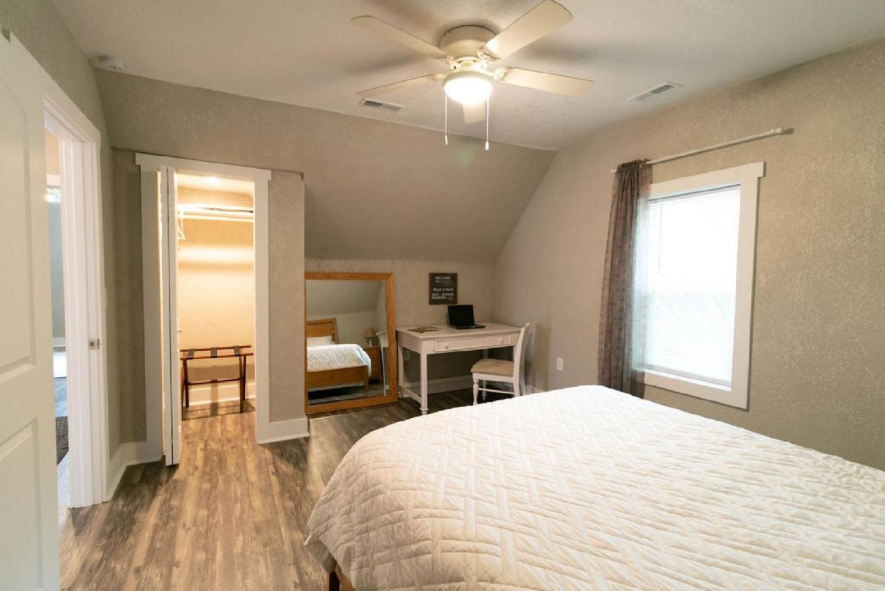 Spacious Rustic Downtown Market St 1 Bedroom Apt, Sleeps Up To 5, Steps To Honeywell & Eagles Theatre Wabash Eksteriør bilde