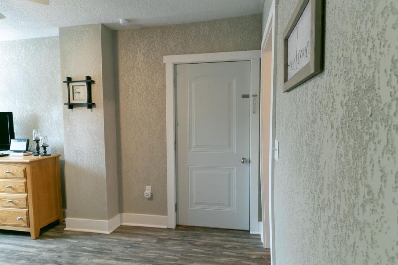 Spacious Rustic Downtown Market St 1 Bedroom Apt, Sleeps Up To 5, Steps To Honeywell & Eagles Theatre Wabash Eksteriør bilde
