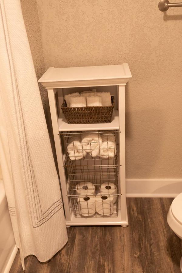 Spacious Rustic Downtown Market St 1 Bedroom Apt, Sleeps Up To 5, Steps To Honeywell & Eagles Theatre Wabash Eksteriør bilde