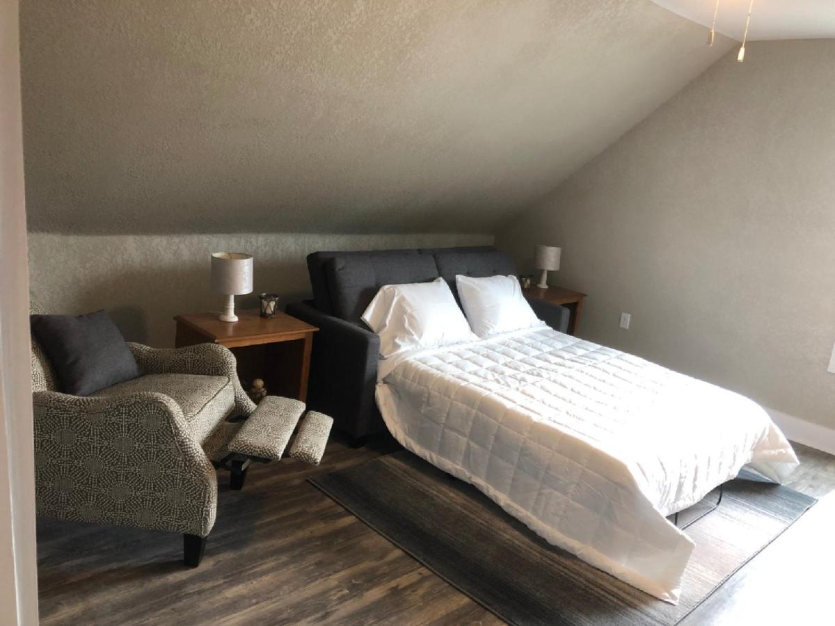 Spacious Rustic Downtown Market St 1 Bedroom Apt, Sleeps Up To 5, Steps To Honeywell & Eagles Theatre Wabash Eksteriør bilde