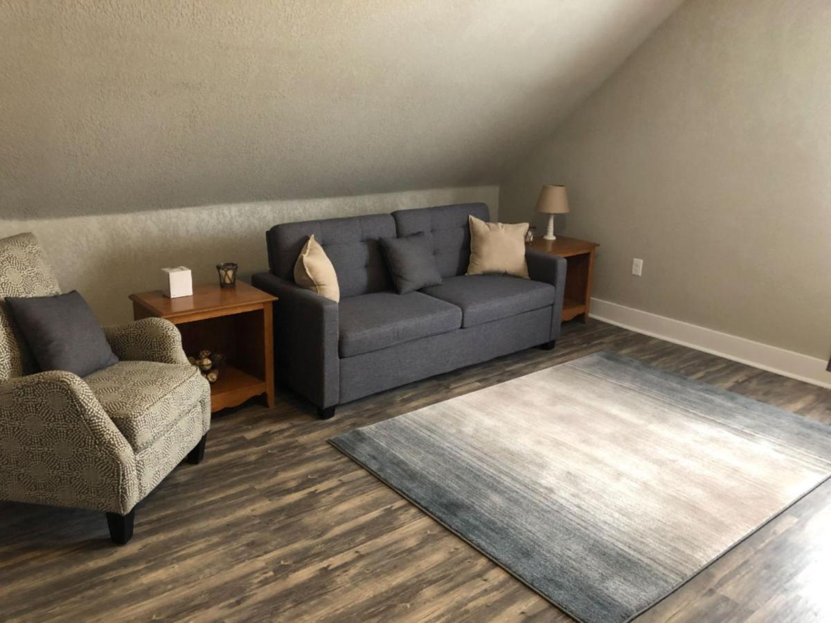 Spacious Rustic Downtown Market St 1 Bedroom Apt, Sleeps Up To 5, Steps To Honeywell & Eagles Theatre Wabash Eksteriør bilde