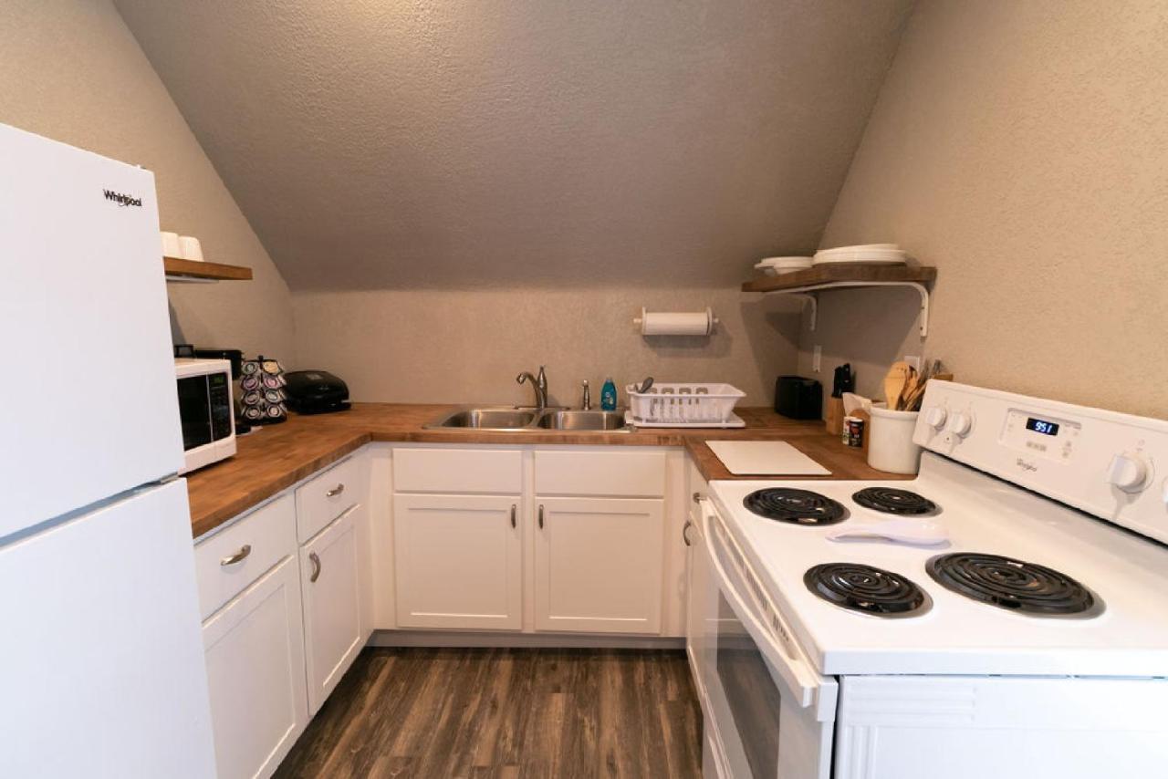 Spacious Rustic Downtown Market St 1 Bedroom Apt, Sleeps Up To 5, Steps To Honeywell & Eagles Theatre Wabash Eksteriør bilde
