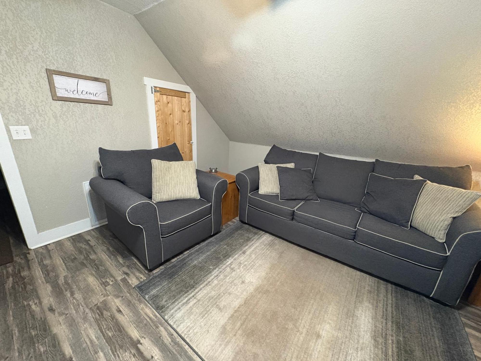 Spacious Rustic Downtown Market St 1 Bedroom Apt, Sleeps Up To 5, Steps To Honeywell & Eagles Theatre Wabash Eksteriør bilde